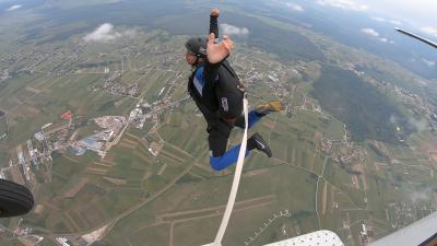 Ne gledaj nebo sa zemlje! Postani padobranac uz Skydive Croatia!